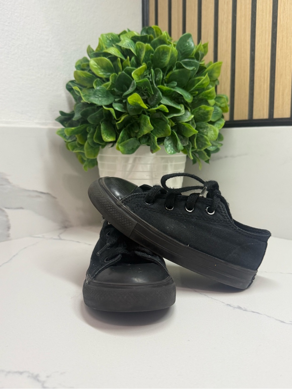 Kids Black Converse Low-Top Sneakers